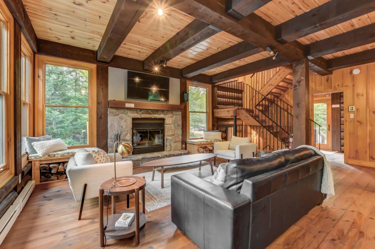 Chic Log Chalet With Hot Tub - Mont-Tremblant North Side By Reserver.Ca Lac-Superieur Exterior foto