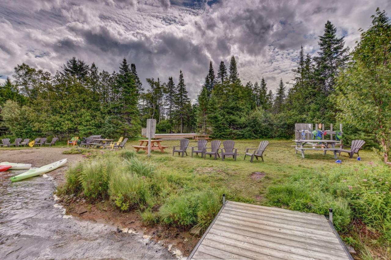 Chic Log Chalet With Hot Tub - Mont-Tremblant North Side By Reserver.Ca Lac-Superieur Exterior foto