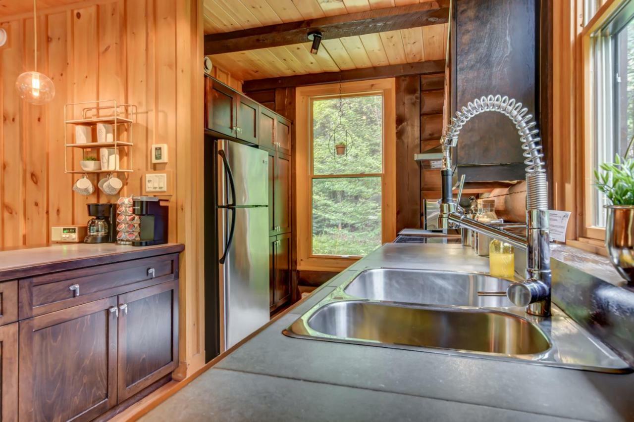 Chic Log Chalet With Hot Tub - Mont-Tremblant North Side By Reserver.Ca Lac-Superieur Exterior foto