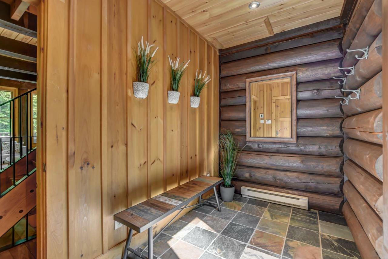 Chic Log Chalet With Hot Tub - Mont-Tremblant North Side By Reserver.Ca Lac-Superieur Exterior foto