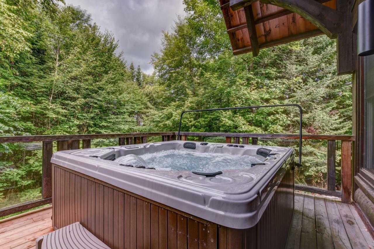 Chic Log Chalet With Hot Tub - Mont-Tremblant North Side By Reserver.Ca Lac-Superieur Exterior foto